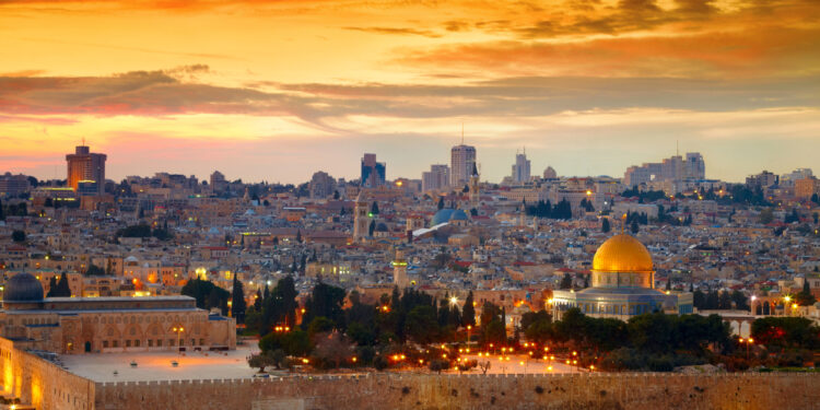 ZIONISM versus BOLSHEVISM. A STRUGGLE FOR THE SOUL OF THE JEWISH PEOPLE.