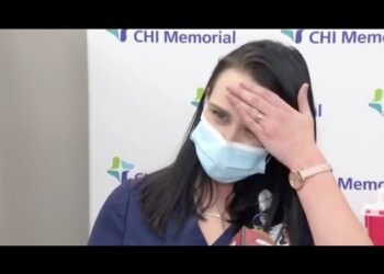 Nurse Collapses on Television Minutes After Receiving Covid Vaccine