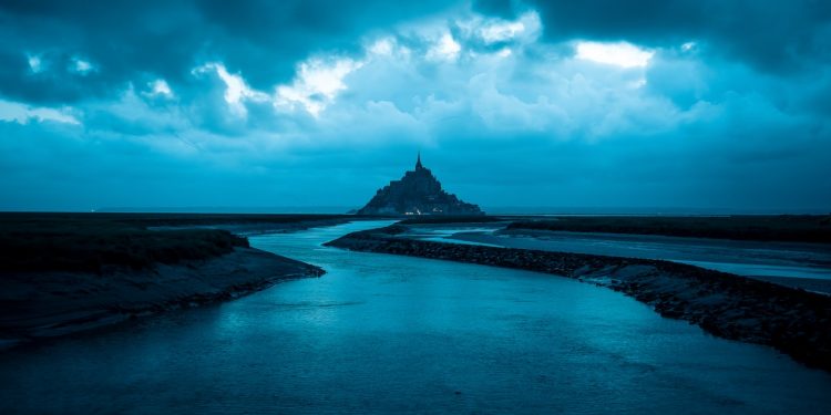 Svali – In 2002, Illuminati Defector Predicted Financial Collapse